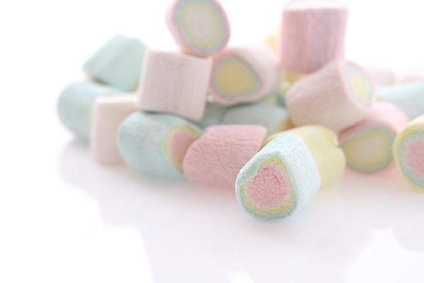 포토 JPG 해외이미지 디저트 사람없음 달콤 흰배경 마시멜로우 파스텔톤 맛있는 해외포토 음식 컬러 백그라운드 흰색 맛 파일형식