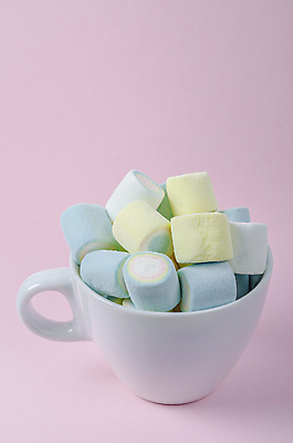 포토 JPG 해외이미지 디저트 사람없음 머그컵 달콤 마시멜로우 분홍색배경 해외포토 음식 분홍색 백그라운드 컵 맛 파일형식