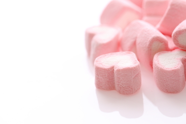 포토 JPG 해외이미지 디저트 사람없음 하트 달콤 흰배경 마시멜로우 맛있는 해외포토 모양 음식 백그라운드 흰색 맛 파일형식