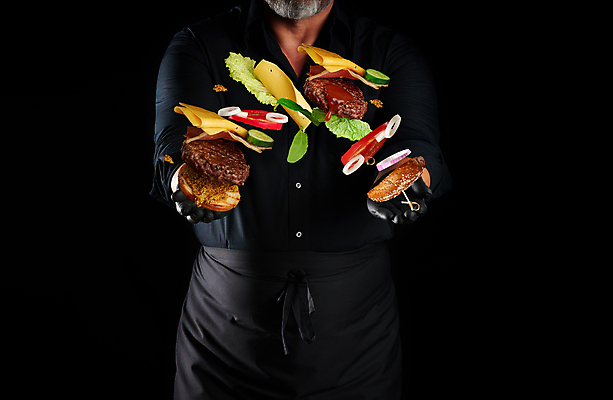 포토 JPG 해외이미지 손 남자 음식 식재료 패스트푸드 한명 들기 상반신 성인 햄버거 치즈버거 성인남자한명만 흩어짐 해외포토 1 컨셉 모션 사람 신체부위 인스턴트 남자한명만 성인남자만 파일형식