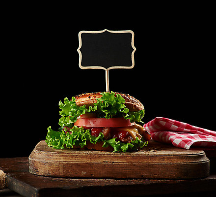 포토 JPG 해외이미지 패스트푸드 사람없음 햄버거 나무도마 치즈버거 해외포토 도마 목재 인스턴트 파일형식