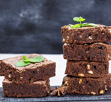 포토 JPG 해외이미지 빵 디저트 사람없음 쌓기 견과류 초코케이크 브라우니 해외포토 음식 모션 케이크 파일형식