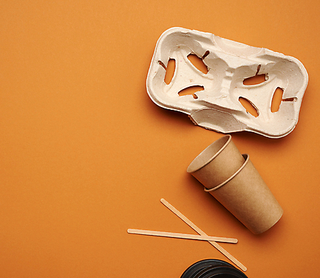 포토 JPG 해외이미지 실내 사람없음 재활용 종이컵 일회용 친환경 나무막대기 포장용기 주황색배경 해외포토 백그라운드 내부 컵 환경 주황색 막대기 포장재료 파일형식