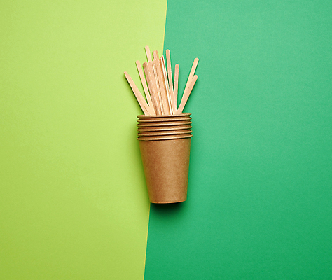 포토 JPG 해외이미지 실내 사람없음 쌓기 재활용 종이컵 일회용 친환경 나무막대기 초록배경 해외포토 백그라운드 모션 내부 컵 초록색 환경 막대기 파일형식