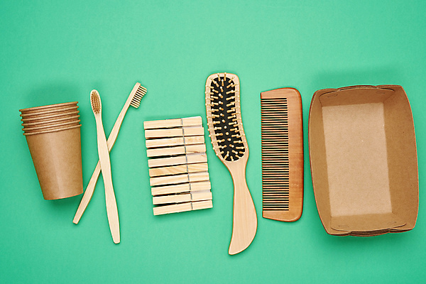 포토 JPG 해외이미지 실내 사람없음 재활용 머리빗 칫솔 일회용 친환경 빨래집게 종이접시 민트색배경 해외포토 접시 백그라운드 집게 내부 위생용품 환경 미용용품 민트색 파일형식