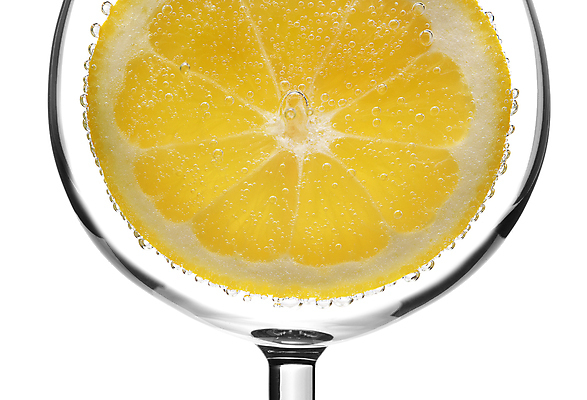 포토 JPG 해외이미지 와인잔 실내 근접촬영 사람없음 거품 레몬 흰배경 슬라이스 해외포토 뷰포인트 백그라운드 술잔 과일 내부 흰색 파일형식