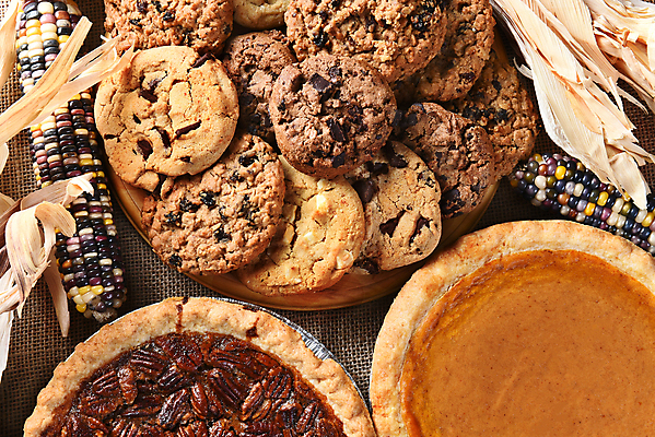 포토 JPG 해외이미지 스튜디오촬영 호박 실내 옥수수 사람없음 하이앵글 초코칩쿠키 피칸파이 해외포토 뷰포인트 채소 곡류 내부 파이_빵 초코칩 초코쿠키 파일형식