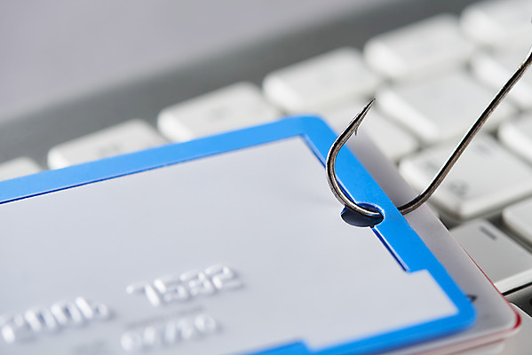 포토 JPG 스튜디오촬영 회색배경 실내 근접촬영 사람없음 피해 키보드 속임수 신용카드 낚싯바늘 범죄 온라인 중고거래 국내포토 뷰포인트 백그라운드 내부 금융 거래 회색 낚시용품 파일형식