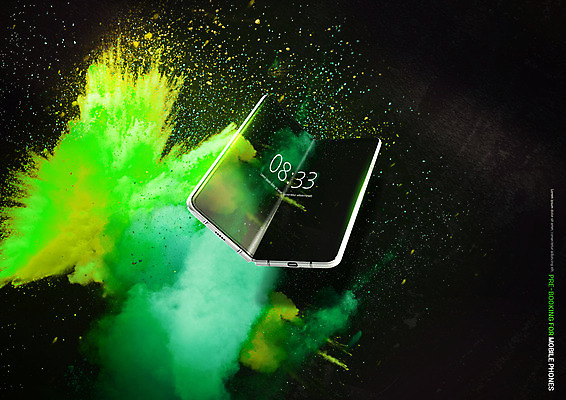 PSD 편집이미지 사람없음 연두색 스마트폰 시간 폭발 가루 더스트파티클 흩어짐 이미지편집 컨셉 초록색 핸드폰 스마트기기 파일형식