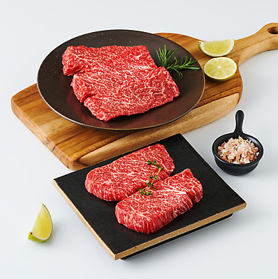 포토 JPG 스튜디오촬영 그릇 음식 식재료 실내 생고기 육류 사람없음 소고기 흰배경 소금 라임 나무도마 치마살 국내포토 식기 백그라운드 과일 도마 내부 목재 흰색 파일형식