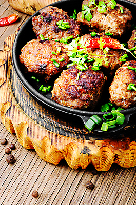 포토 JPG 해외이미지 양파 돼지고기 사람없음 소고기 튀김 프라이팬 철 다진 송아지고기 해외202004 해외202105 해외포토 음식 채소 주방용품 육류 파일형식