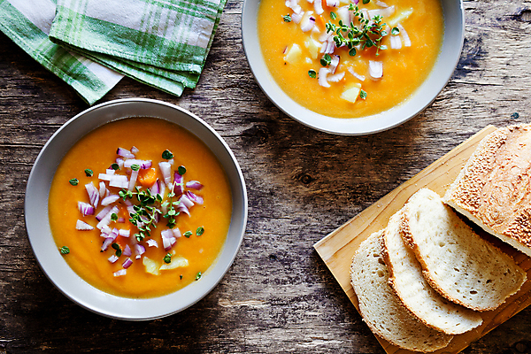 포토 JPG 해외이미지 음료 음식 빵 채소 호박 양파 날씨 감자 실내 파슬리 마늘 요리 사람없음 컬러풀 당근 샐러드 조미료 수프 허브 브런치 따뜻한음료 오레가노 핸드메이드 해외202004 해외포토 식물 컬러 뿌리채소 내부 식사 향미료 파일형식