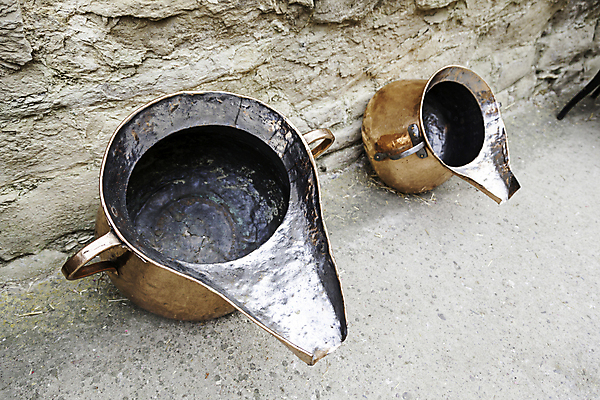 포토 JPG 해외이미지 실내 손잡이 사람없음 약 꽃병 골동품 양동이 싱글 복고 사우나 해외202004 해외202105 해외포토 꽃 의학 내부 파일형식