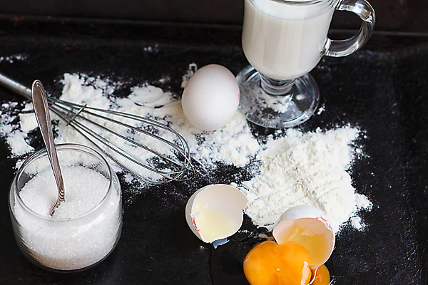 포토 JPG 해외이미지 교실 사람없음 초콜릿 계란 칠판 실험실 설탕 레이아웃 밀가루 버터 해외202004 해외202105 해외포토 교육 학교 디저트 실험 알 가루 파일형식