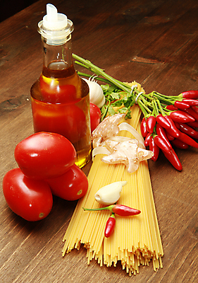 포토 JPG 해외이미지 고추 파스타 마늘 스파게티 사람없음 후추 화상 해외202004 해외202105 해외포토 채소 서양음식 상처 향신료 파일형식