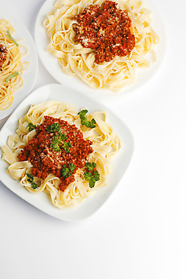 포토 JPG 해외이미지 잎 토마토 채소 파스타 스파게티 사람없음 고명 허브 향신료 바질 다진 마카로니 볼로냐 해외202004 해외202105 해외포토 식물 서양음식 파스타면 향미료 파일형식