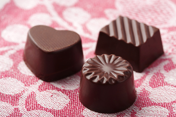 포토 JPG 해외이미지 사탕 선물 사람없음 초콜릿 어둠 여러개 기쁨 설탕 코코아 중독 충동구매 카카오 해로움 프랄린 해외202004 해외202105 해외포토 감정 음료 다수 컨셉 디저트 쇼핑 과소비 파일형식