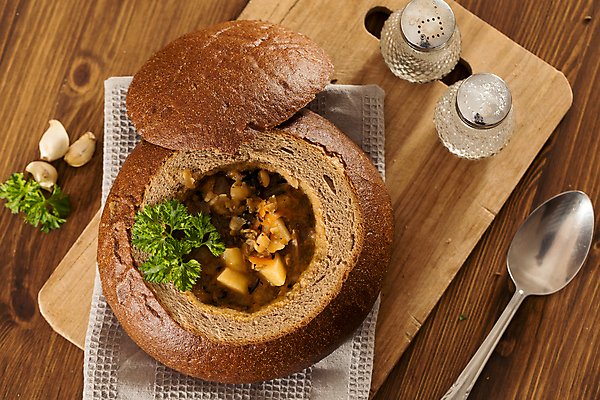 포토 JPG 해외이미지 빵 채소 파슬리 마늘 사람없음 당근 허브 완두콩 브런치 로즈메리 크루통 해외202004 해외202105 해외포토 식물 음식 콩 뿌리채소 식사 파일형식