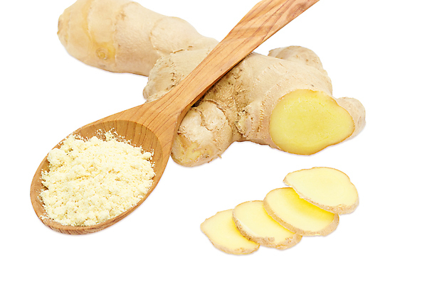 포토 JPG 해외이미지 식재료 실내 사람없음 가루 흰배경 슬라이스 생강 나무숟가락 해외202004 해외202105 백그라운드 채소 숟가락 흰색 파일형식 해외포토