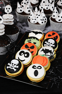 포토 JPG 해외이미지 호박 휴가 풍경 사람없음 케이크 초콜릿 할로윈 도넛 유령 야간 굽기 크림 잔치 브런치 머핀 머랭 뷔페 스타일 맛있는 해외202004 스펀지케이크 해외포토 자연요소 빵 채소 디저트 식사 구이 파일형식