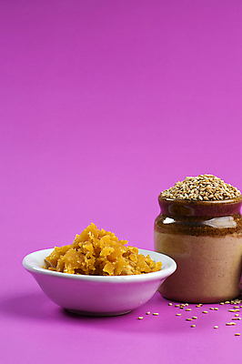 포토 JPG 해외이미지 지팡이 손바닥 사람없음 태양 조미료 설탕 허브 향신료 깨 1월 해외202004 해외202105 해외포토 자연요소 식물 손 식재료 날짜 향미료 파일형식