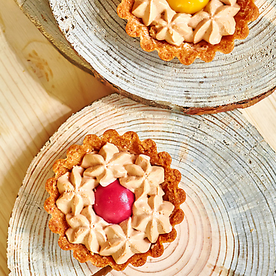 포토 JPG 해외이미지 접시 열매 음식 과일 디저트 요리 사람없음 과자 케이크 초콜릿 견과류 설탕 굽기 크림 블루베리 푸딩 무스 커스터드 타르트 맛있는 해외202004 해외포토 식물 식기 빵 구이 파이_빵 파일형식