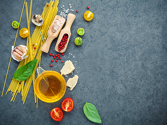 포토 JPG 해외이미지 채소 치즈 파스타 마늘 스파게티 사람없음 조미료 밀 마카로니 석판 오레가노 페스토 탈리아텔레 해외202004 해외202105 해외포토 유제품 곡류 서양음식 소스_음식 파스타면 향미료 파일형식