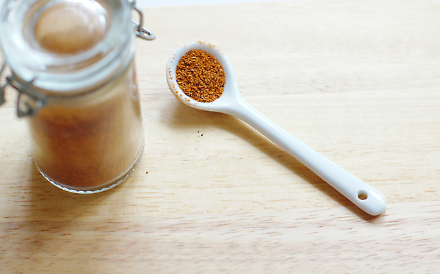 포토 JPG 해외이미지 고추 파프리카 파슬리 사람없음 가루 허브 향신료 아로마 후추 카레 사프란 시나몬 조지아 국경 해외202004 해외202105 해외포토 식물 음식 채소 동유럽 향미료 파일형식