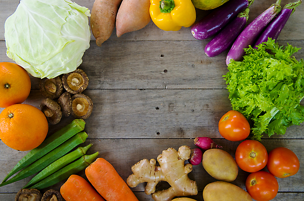 포토 JPG 해외이미지 토마토 채소 오렌지 식재료 가지 감자 파프리카 실내 사람없음 당근 양배추 표고버섯 생강 나무배경 해외202004 해외202105 해외포토 백그라운드 과일 뿌리채소 내부 버섯 파일형식