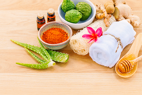 포토 JPG 해외이미지 꽃 재료 실내 사람없음 수건 오일 스킨케어 꿀 생강 수세미 알로에 허니디퍼 강황 나무배경 해외202004 해외202105 해외포토 식물 음식 백그라운드 채소 식재료 내부 위생용품 뷰티 화장품 도구 파일형식