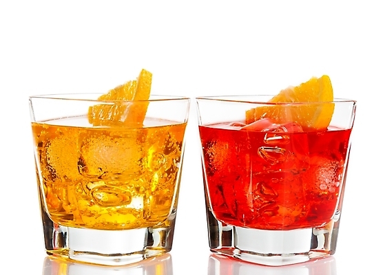 포토 JPG 해외이미지 음료 조각 오렌지 과일 주류 사람없음 컵 빨간색 노란색 칵테일 시원함 해외202004 해외포토 식기 컬러 파일형식