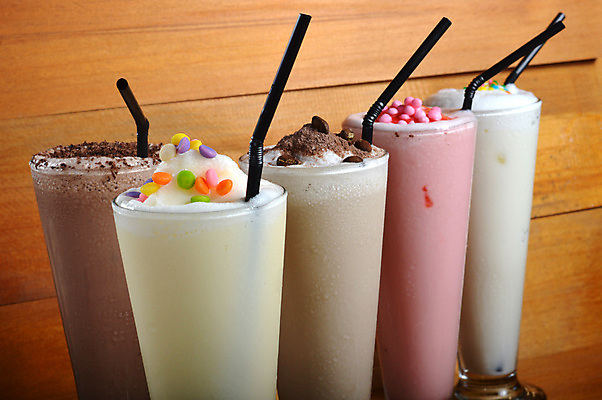 포토 JPG 해외이미지 음료 분홍색 디저트 종류 사람없음 초콜릿 다양 달콤 쉐이크 밀크쉐이크 해외202004 해외포토 음식 컬러 다수 맛 파일형식