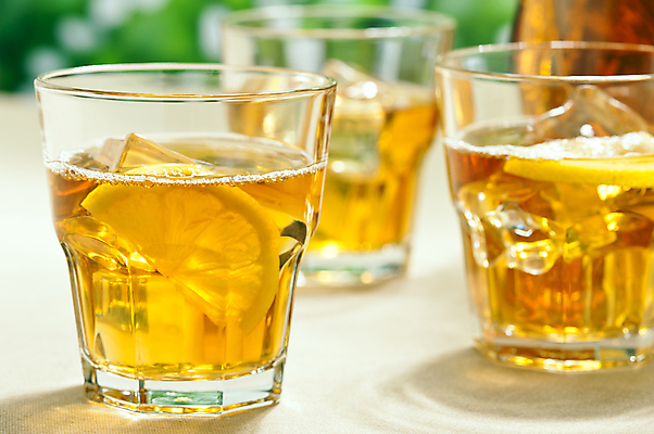 포토 JPG 해외이미지 음료 사람없음 야외 노란색 얼음 달콤 시원함 레몬 유리주전자 아이스티 해외202004 해외포토 자연요소 컬러 과일 유리 주전자 맛 파일형식