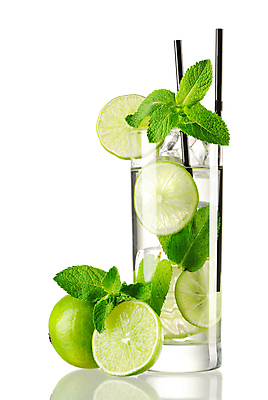 포토 JPG 해외이미지 음료 과일 주류 사람없음 초록색 물 얼음 칵테일 고명 달콤 시원함 민트 라임 모히토 해외202004 해외포토 자연요소 컬러 맛 허브 파일형식