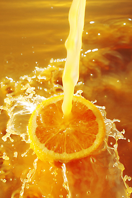 포토 JPG 해외이미지 음료 오렌지 과일 사람없음 노란색 주스 달콤 시원함 해외202004 해외포토 컬러 맛 파일형식