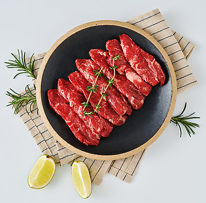 포토 JPG 스튜디오촬영 그릇 음식 식재료 실내 생고기 육류 사람없음 하이앵글 소고기 식탁보 흰배경 제비추리 국내포토 식기 뷰포인트 백그라운드 내부 흰색 파일형식