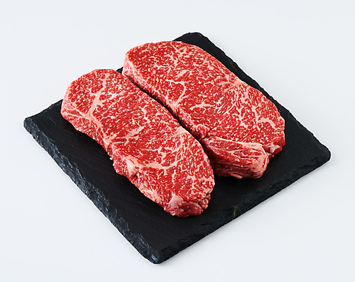 포토 JPG 스튜디오촬영 그릇 음식 식재료 실내 생고기 육류 사람없음 소고기 흰배경 채끝살 국내포토 식기 백그라운드 내부 흰색 파일형식