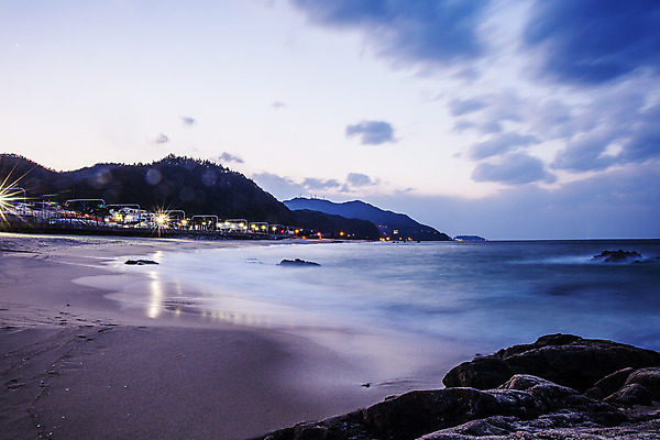 포토 JPG 주간 바다 산 해변 사람없음 야외 새벽 강원도 동해 강릉 정동진 국내여행 국내포토 자연요소 여행 한국 파일형식