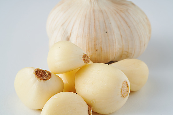 포토 JPG 스튜디오촬영 식재료 실내 마늘 근접촬영 사람없음 흰배경 통마늘 국내포토 뷰포인트 백그라운드 채소 내부 흰색 파일형식