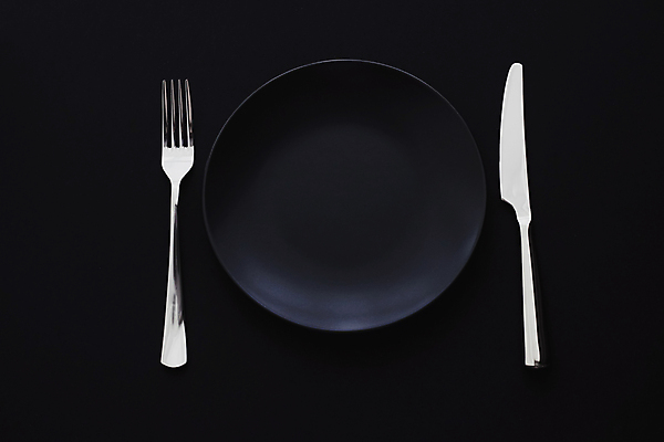 포토 JPG 해외이미지 그릇 식기 접시 포크 검은배경 사람없음 하이앵글 나이프 해외포토 뷰포인트 백그라운드 검은색 칼 파일형식