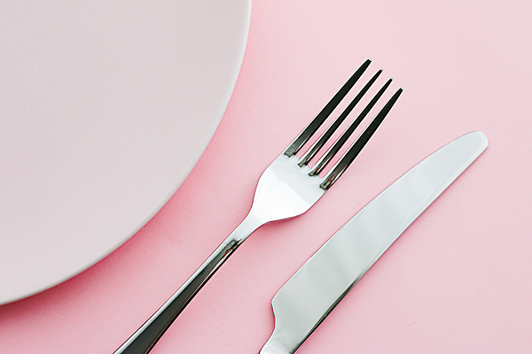 포토 JPG 해외이미지 식기 접시 포크 사람없음 나이프 분홍색배경 해외포토 분홍색 백그라운드 칼 파일형식