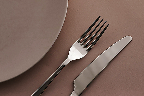 포토 JPG 해외이미지 식기 접시 포크 사람없음 하이앵글 나이프 갈색배경 해외포토 뷰포인트 백그라운드 갈색 칼 파일형식