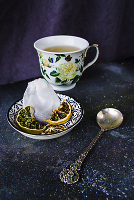 포토 JPG 해외이미지 접시 건조 사람없음 빈티지 찻잔 티스푼 레몬 찻잎 건과일 티백 허브차 해외포토 식기 컨셉 과일 잔 차_음료 숟가락 파일형식