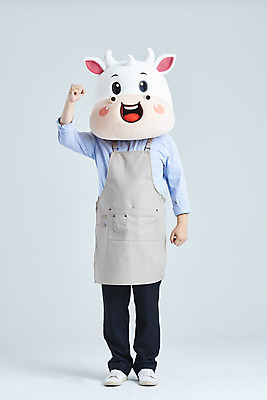 포토 JPG 스튜디오촬영 전신 남자 회색배경 새해 실내 한명 서기 성인 앞모습 30대 파이팅 앞치마 한국인 소띠 소캐릭터 동물탈 인형탈 성인남자한명만 2021년 소상공인 국내포토 직업 1 뷰포인트 동물캐릭터 백그라운드 모션 사람 동양인 내부 장년 경제 회색 십이지신 소 상인 연도 탈 남자한명만 성인남자만 파일형식