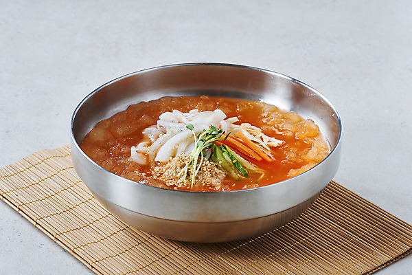 포토 JPG 스튜디오촬영 음식 회색배경 실내 사람없음 무순 물회 오징어회 국내포토 백그라운드 내부 회색 회 새싹채소 파일형식