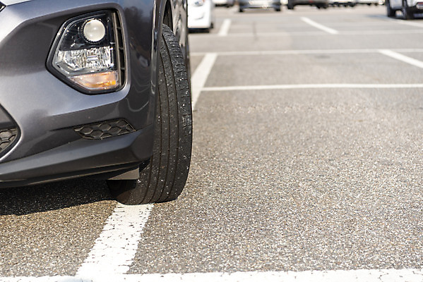 포토 JPG 주간 자동차 사람없음 야외 주차 주차장 비매너 주차위반 국내포토 자연요소 육상교통 파일형식