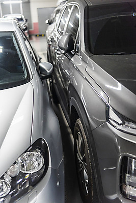 포토 JPG 자동차 근접촬영 사람없음 주차 좁은 지하주차장 주차위반 국내포토 육상교통 뷰포인트 주차장 파일형식