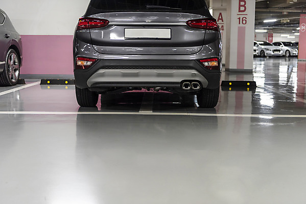 포토 JPG 자동차 사람없음 주차 침범 지하주차장 비매너 주차위반 국내포토 육상교통 주차장 파일형식