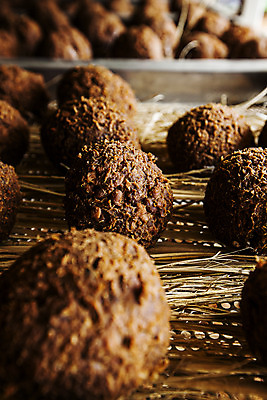 포토 JPG 주간 한국 실내 근접촬영 사람없음 아웃포커스 된장 볏짚 충청남도 발효 메주 국내여행 국내포토 자연요소 아시아 뷰포인트 여행 촬영기법 내부 양념 짚 충청도 파일형식