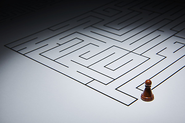 포토 JPG 스튜디오촬영 비즈니스 실내 사람없음 어둠 체스말 오브젝트 미로 출발점 국내포토 내부 말_게임 체스 출발 파일형식